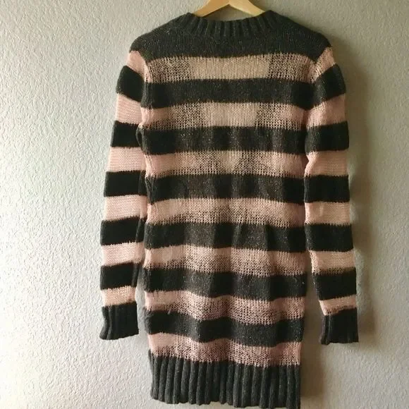 Sweater - Picture 2 of 5